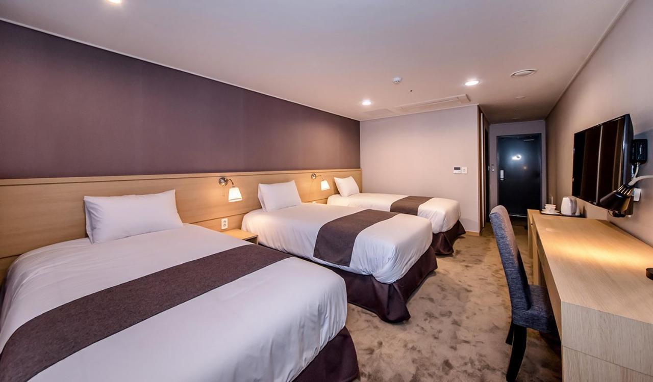 Hotel Shalom Jeju Exteriör bild