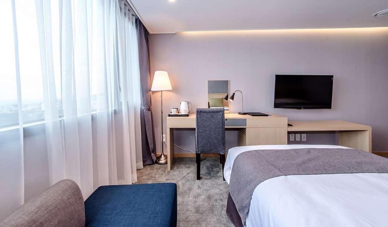 Hotel Shalom Jeju Exteriör bild