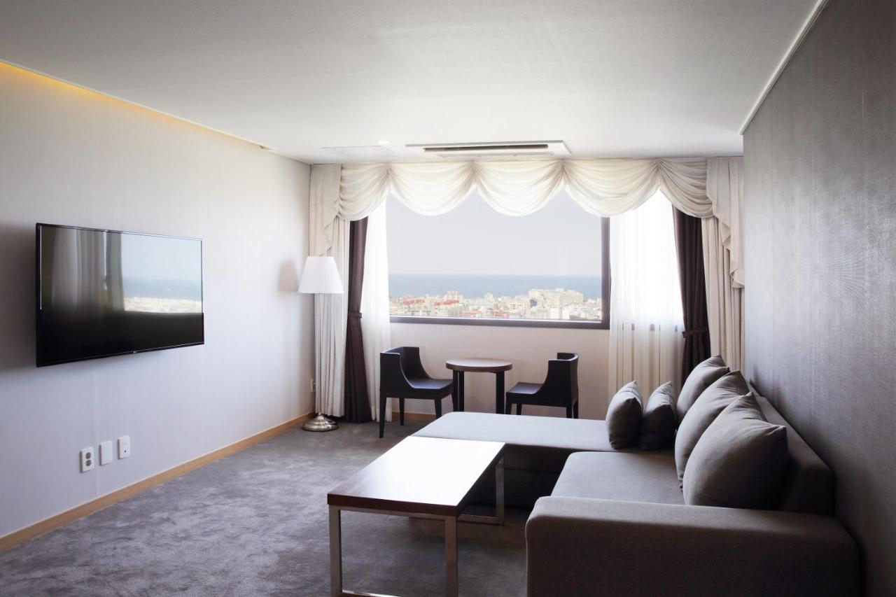 Hotel Shalom Jeju Exteriör bild