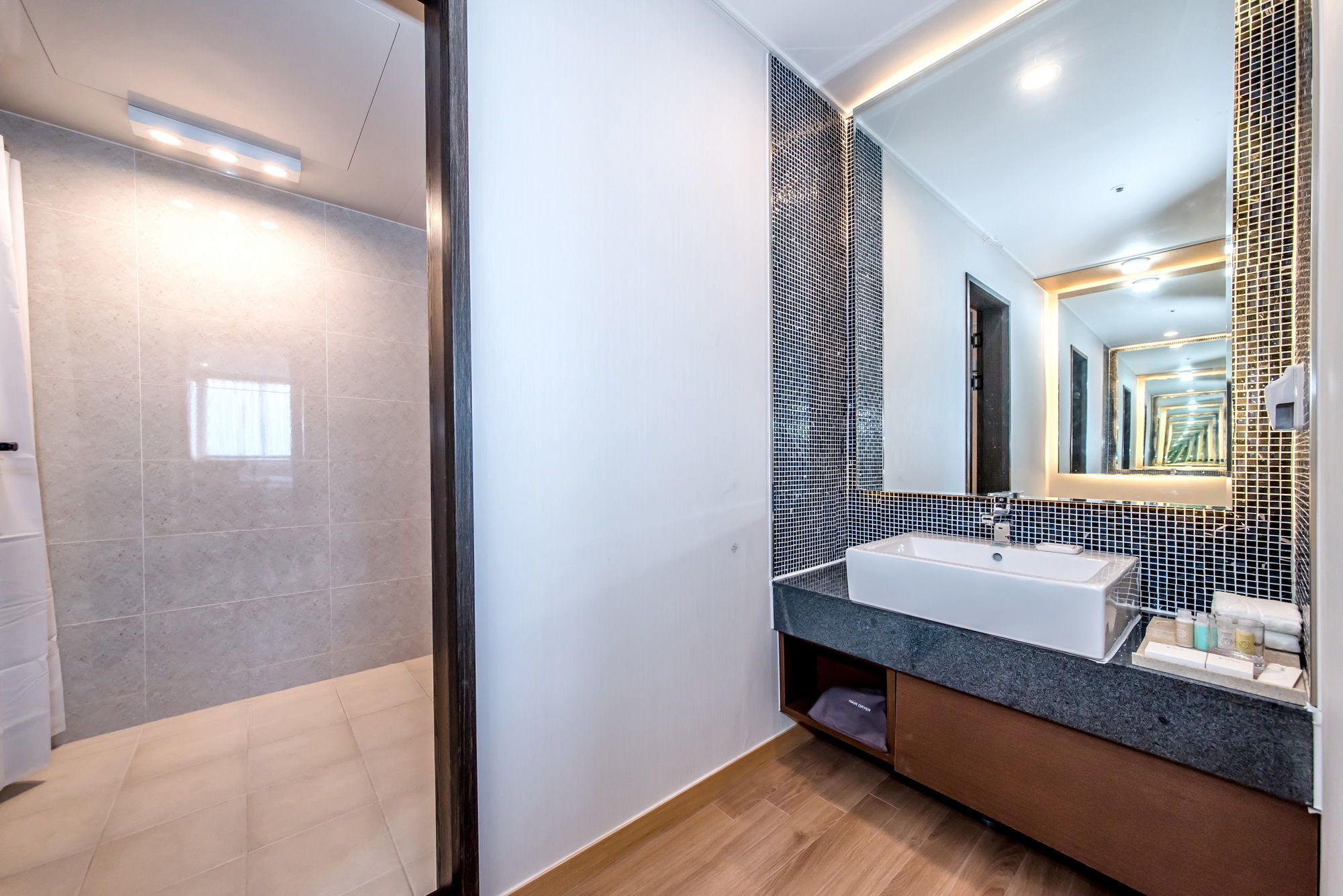 Hotel Shalom Jeju Exteriör bild