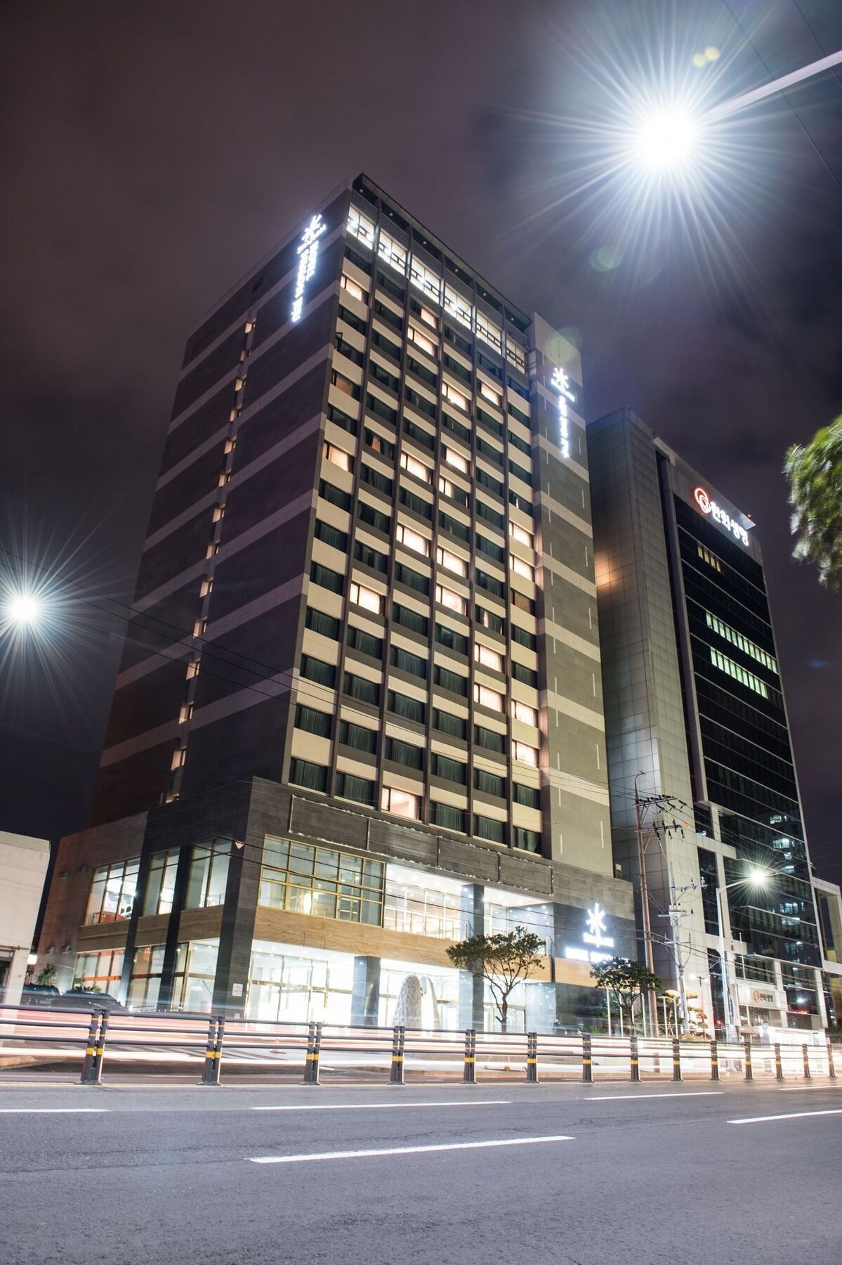 Hotel Shalom Jeju Exteriör bild